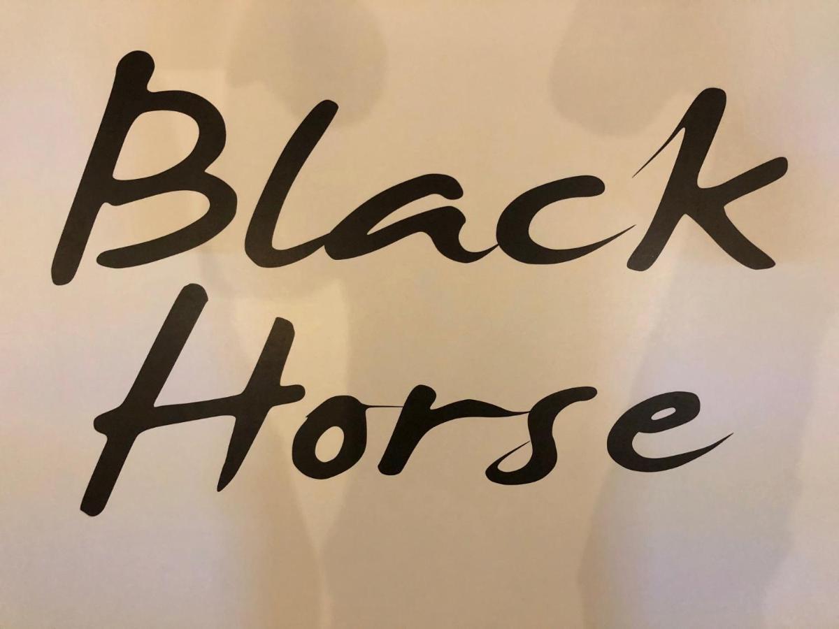 Black Horse Пітерборо Екстер'єр фото